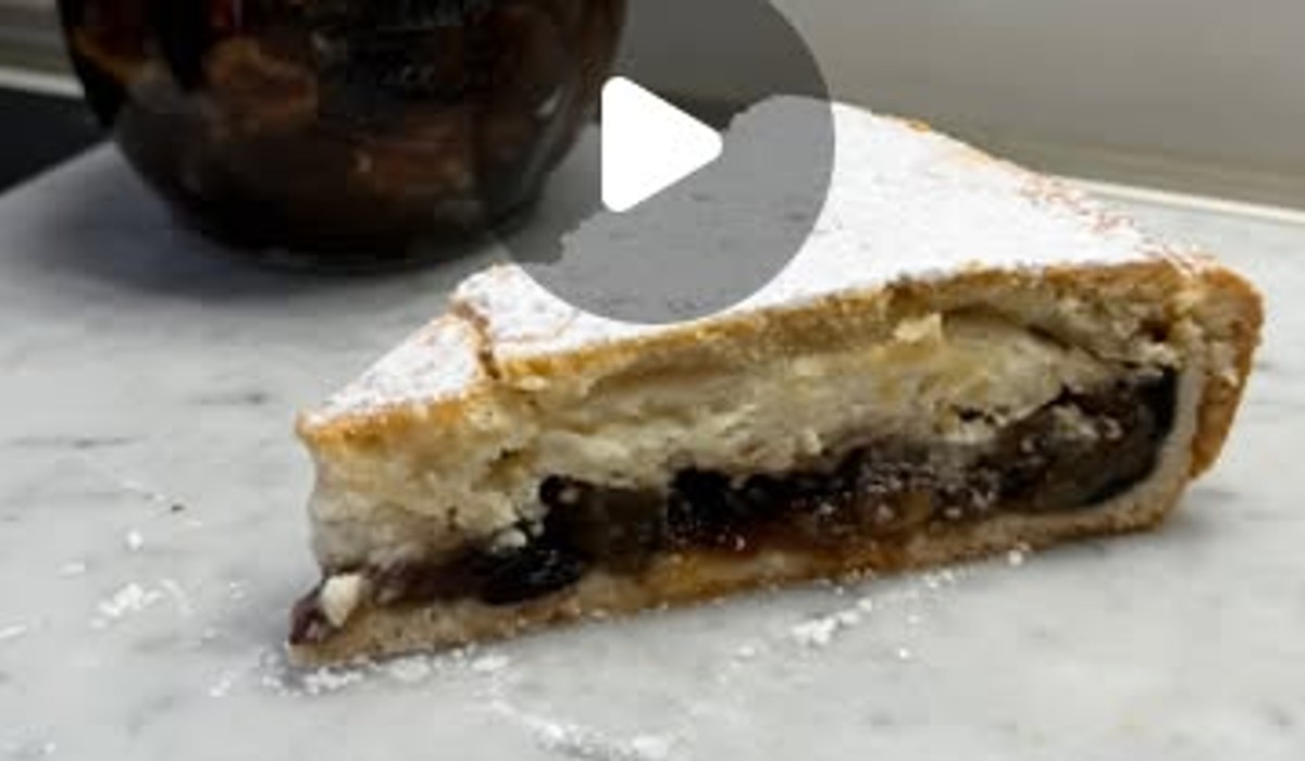 Crostata con crema di ricotta e marmellata di melanzane