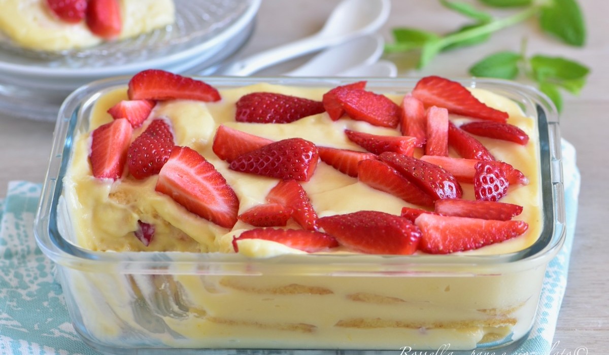 Tiramisù fragole e crema pasticcera