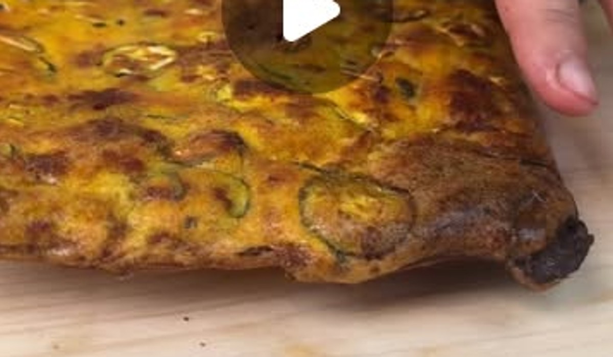 Schiacciata zucchine e salsiccia